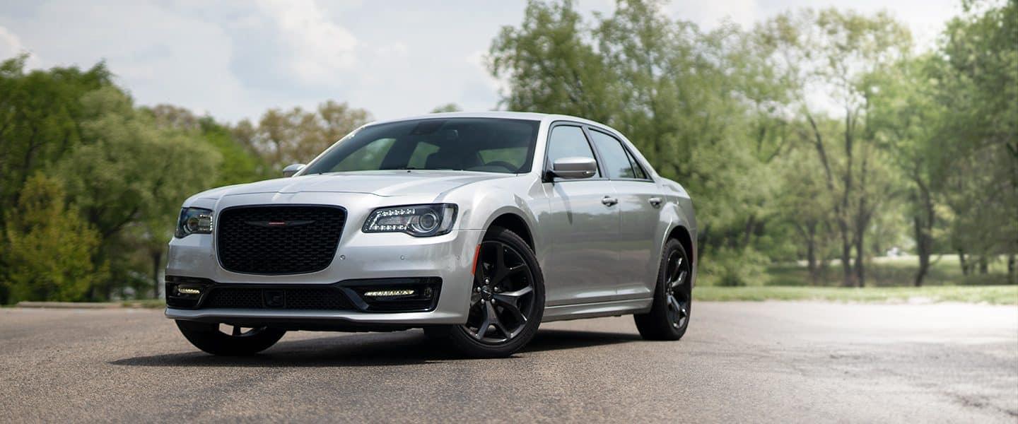 Chrysler VIN Decoder lookup tool displaying Chrysler vehicle information and VIN details