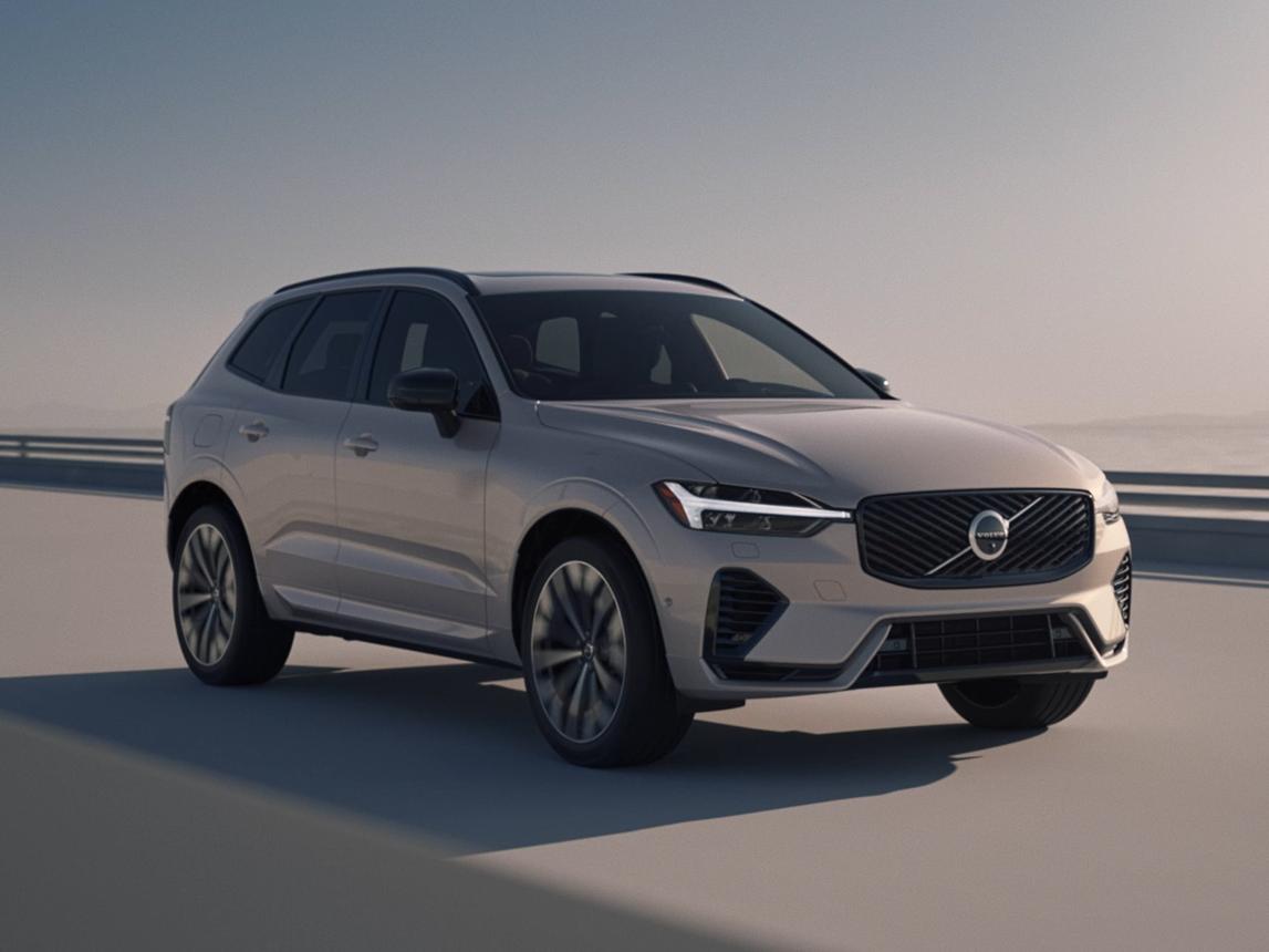 Volvo VIN Decoder lookup tool displaying Volvo vehicle information and VIN details